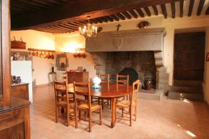 B&B / Chambres d'hotes Le Logis d'Equilly : photos des chambres