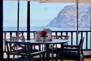 Perla de Roca en Poblado Marinero - Masca