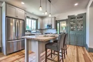 The Ruebling House Cozy Defiance Apartment! - Weldon Spring Heights