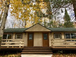 Hanging Horn Lakeside Resort