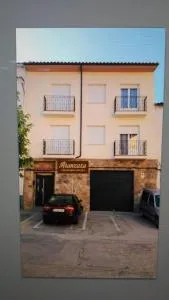 APARTAMENTOS TURISTICOS ARANZAZU - 洛萨尔德拉韦拉