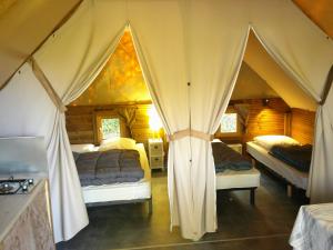 Campings Camping Smile & Braudieres : photos des chambres