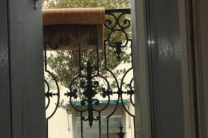 Hotels eTANIT ! Parking VelO, Etape Bicycle - 1mn a toute Connection Bus,Train et Aeroport - Calme Plein Centre de Beziers pour visiter,manger - Chambres Climatisees, Spacieuses Amenagees pour Singles, Couple, et ou Familles - Consigne et Petit Dej en plus : photos des chambres