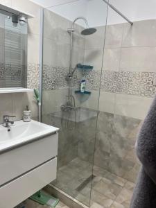 Iany Residence