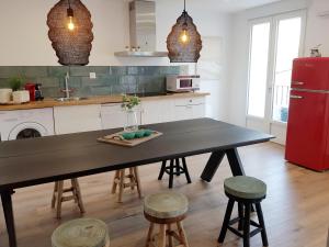 Amb encant i estil Mediterrani en zona tranquilla de Llançà i amb terrassa