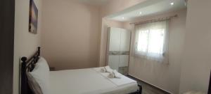 Helios & Elia family apartment