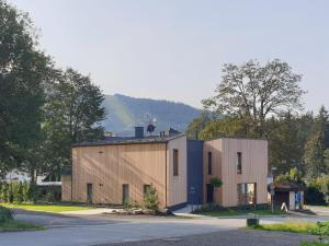 CHALEYOTT Mountain Apartments