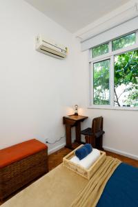 2Qtos a 350m da Praia de Copacabana | SF 135401