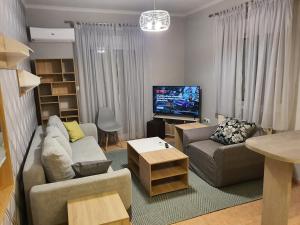 Theos Apartment