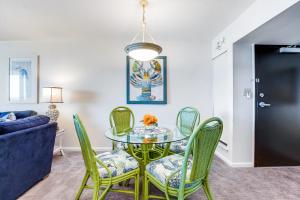 Sea Colony --- 702 Harbour