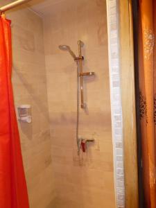 Hotels eTANIT ! Parking VelO, Etape Bicycle - 1mn a toute Connection Bus,Train et Aeroport - Calme Plein Centre de Beziers pour visiter,manger - Chambres Climatisees, Spacieuses Amenagees pour Singles, Couple, et ou Familles - Consigne et Petit Dej en plus : photos des chambres