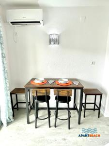 APARTBEACH FONT DE MAR 5º Clima Piscina y Vista Playa