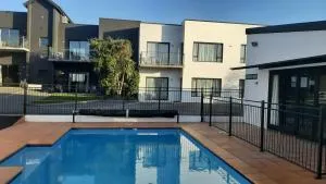 凯库拉通道汽车旅馆 - 凯库拉