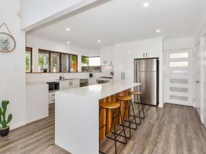 Coastal Soul - Pet Friendly, Family Entertainer with Pool