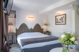 Hotels Logis - Hotel De La Mairie : photos des chambres