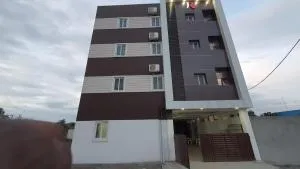 JR Service Apartment Hotel - Pīlamedu