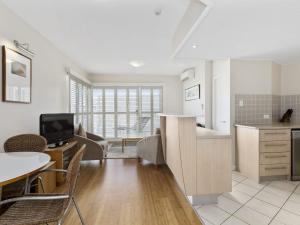 Resort on the Beach 4302 with resort Pool