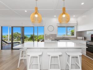 Sandpiper Beachfront House - Hastings Point
