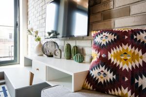 Central balcony apartment - Window on Cracow