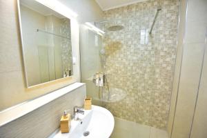 FLH - House Angelique