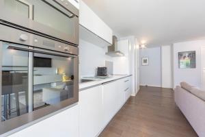 Modern apartment 2 bedrooms quiet terrace in a palm beach area, 30 meters from seaside