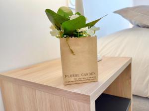 Appartements 300 m Plage et Centre Ville - Parking Privatif et Gratuit sur Place - Terrasse Bois : photos des chambres
