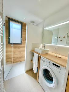 300 m Plage et Centre Ville - Parking Privatif et Gratuit sur Place - Terrasse Bois