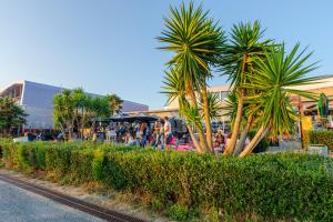 Appartements 300 m Plage et Centre Ville - Parking Privatif et Gratuit sur Place - Terrasse Bois : photos des chambres