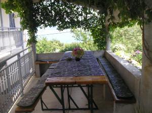 Apartments Ljilja sea view