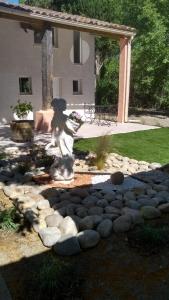 Maison 4 étoiles et Studio 3 étoiles indépendants avec piscine