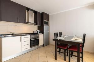 Pé do Lago 1 Bedroom Apartment with Pool