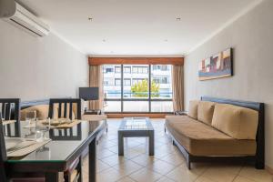 Pé do Lago 1 Bedroom Apartment with Pool