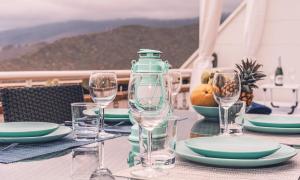 Premium Penthouse 105m2,bali bed,heated pool,Best Sunsets