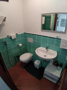 Single Room with Private Bathroom