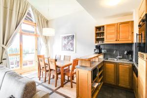 Private penthouse 2-bed Apartment, ski in and out in 5* Flaine Residence