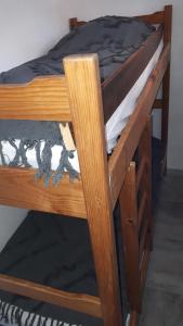 Studio cabine avec jardinet à 30 m de la plage, au calme.