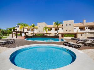 AL - Victoria Gardens