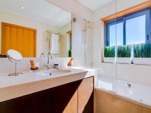 AL - Victoria Gardens