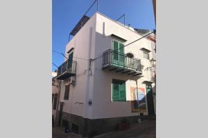 Via San Giacomo Primo piano