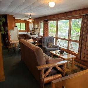 Three-Bedroom House room in Birchwood Resort #4 - Hiller Vacation Homes cottage