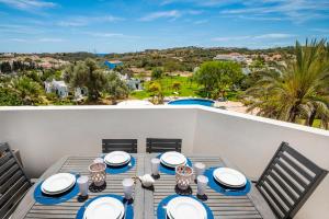 Albufeira Family Holidays with Pool View
