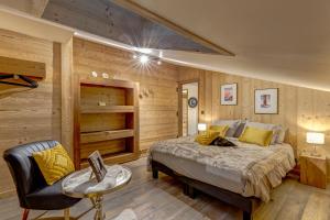 Appartements La Petite Galerie - Magnifique Duplex avec balcon vue montagne - Flumet : photos des chambres