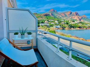 Antheor - vue exceptionnelle - refait à neuf 4 couchages