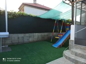 Къща за гости Феникс - 沙布拉