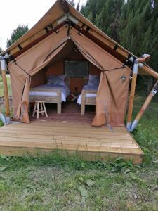 Tentes de luxe FERME DU CAROIRE : photos des chambres