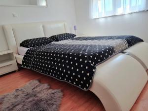 Apartment Tomas near the beach