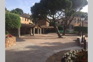 Location 2 pièces , avec piscine à partager