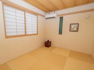 Kamakura International House Japanese-style room w Shower Toilette - Vacation STAY 11585 - Terabun