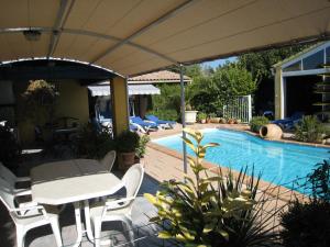 Le Zenith - Calme absolu, jardin et piscine en Provence
