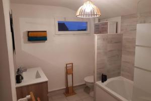 Appartements Superbe appartement renove 4 personnes Le Zen Scandi au centre ville non climatise - Amazon Prime - Linge et parking inclus : photos des chambres